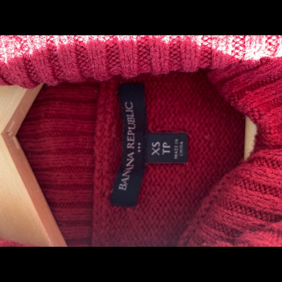 Banana Republic Red Turtleneck Sweater - Picture 2 of 2